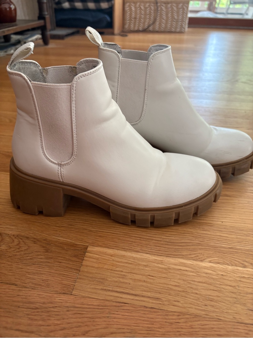 Steve Madden White Chelsea Ankle Boots with Tan Sole